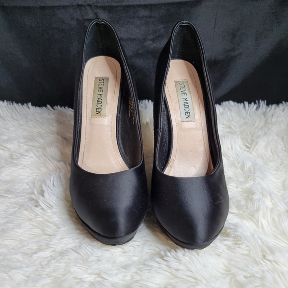 Steve Madden rhinestone heel with platform, size US 6, round cover toe - Picture 4 of 9